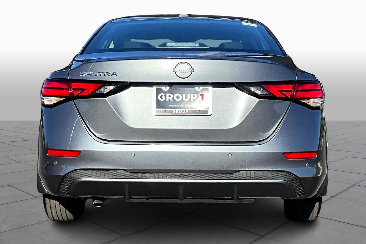 2025 Nissan Sentra SV photo 4