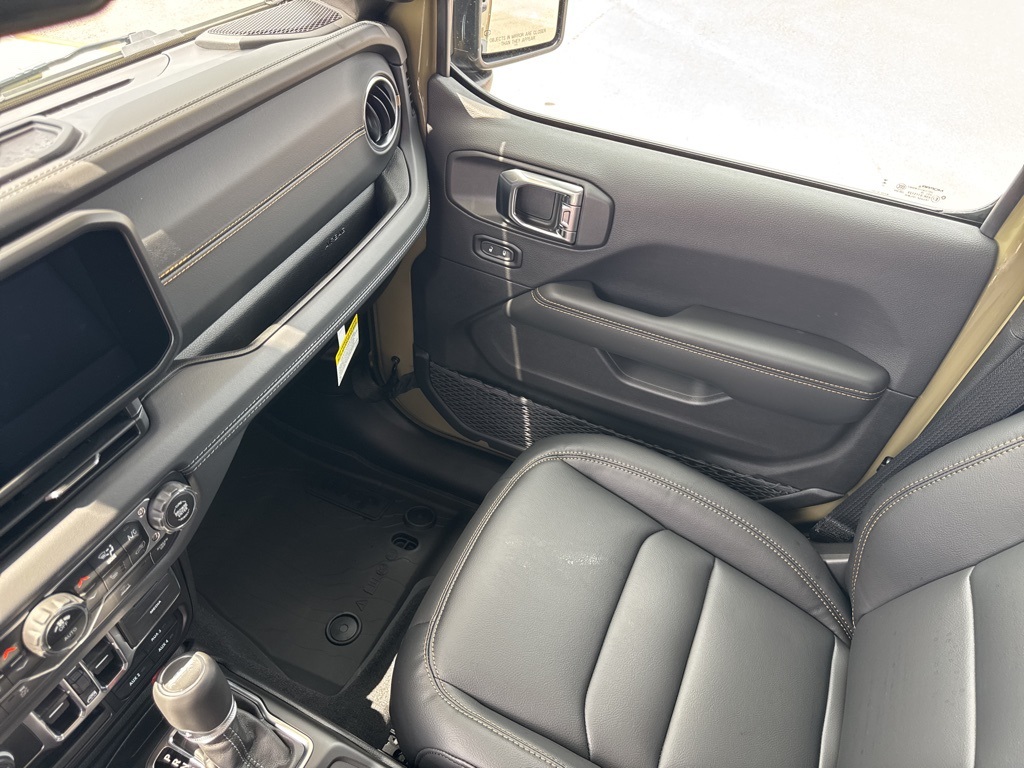 2025 Jeep Gladiator Sport photo 36