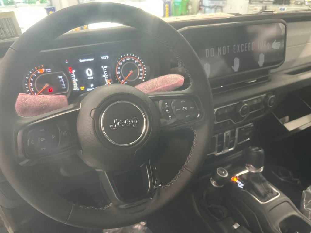 2025 Jeep Wrangler Sport S photo 17