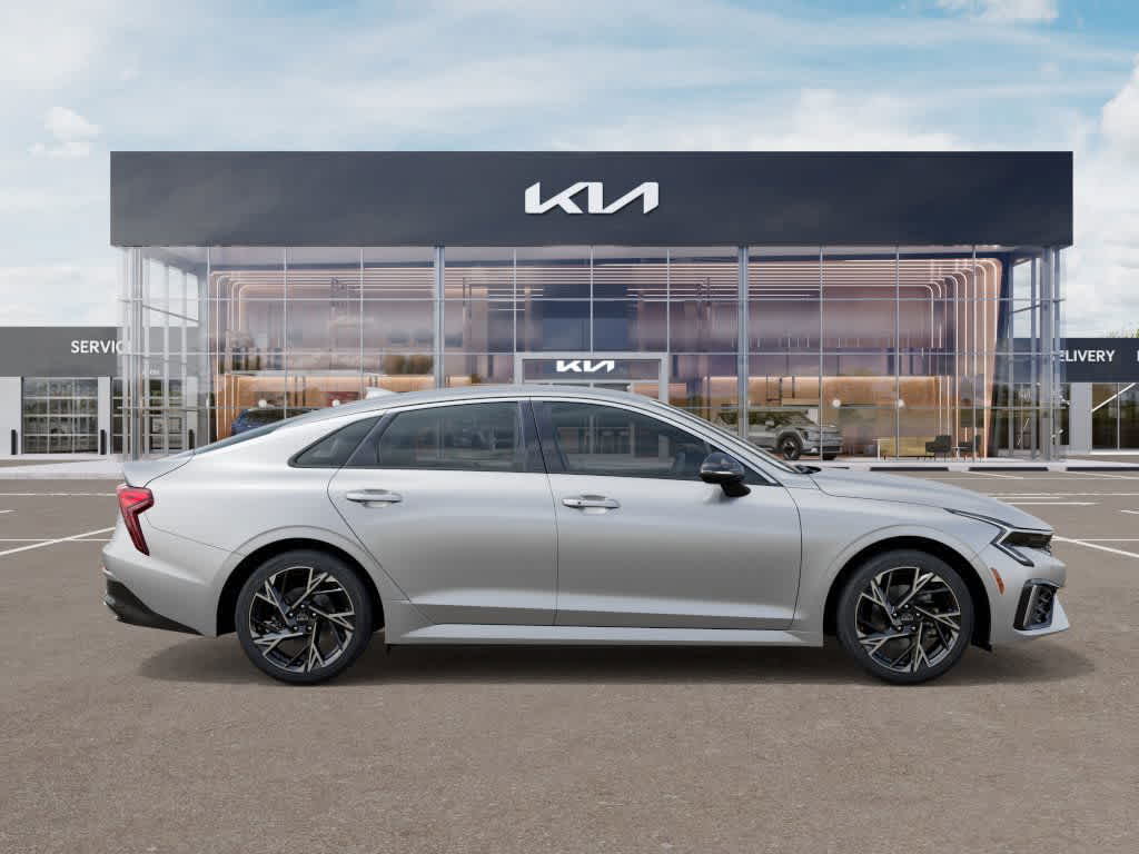 2026 Kia K5 GT-Line photo 6