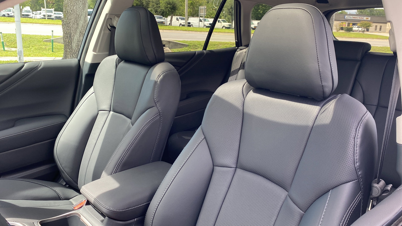 2025 Subaru Outback Limited photo 6