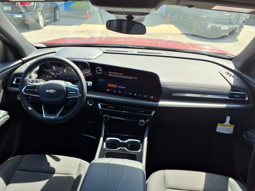 2025 Chevrolet Traverse photo 5