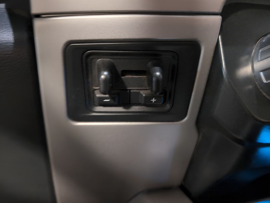 2022 Ford F-250 Lariat photo 23