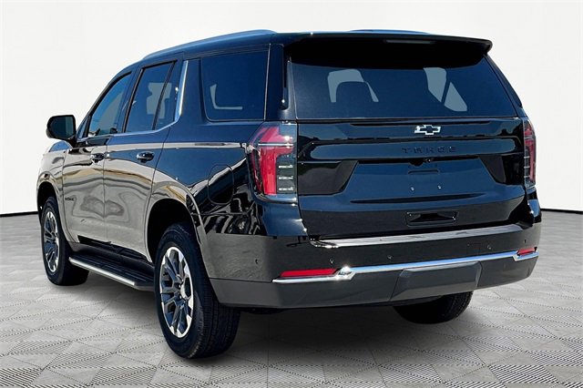 2025 Chevrolet Tahoe LS photo 4