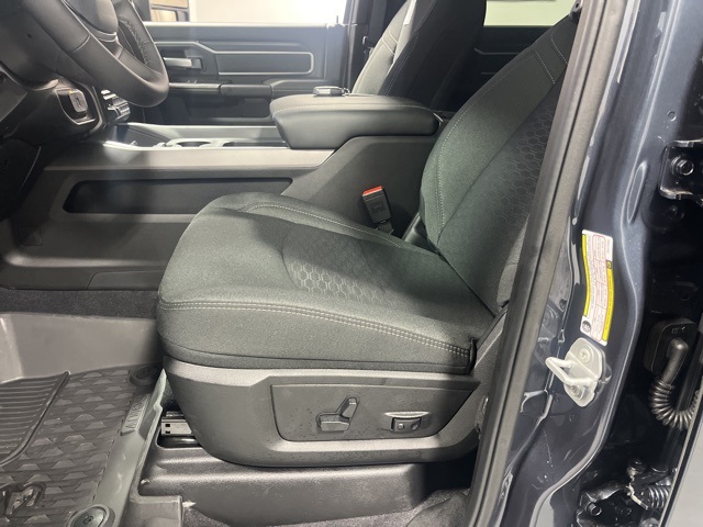 2026 Ram 2500 Big Horn photo 7
