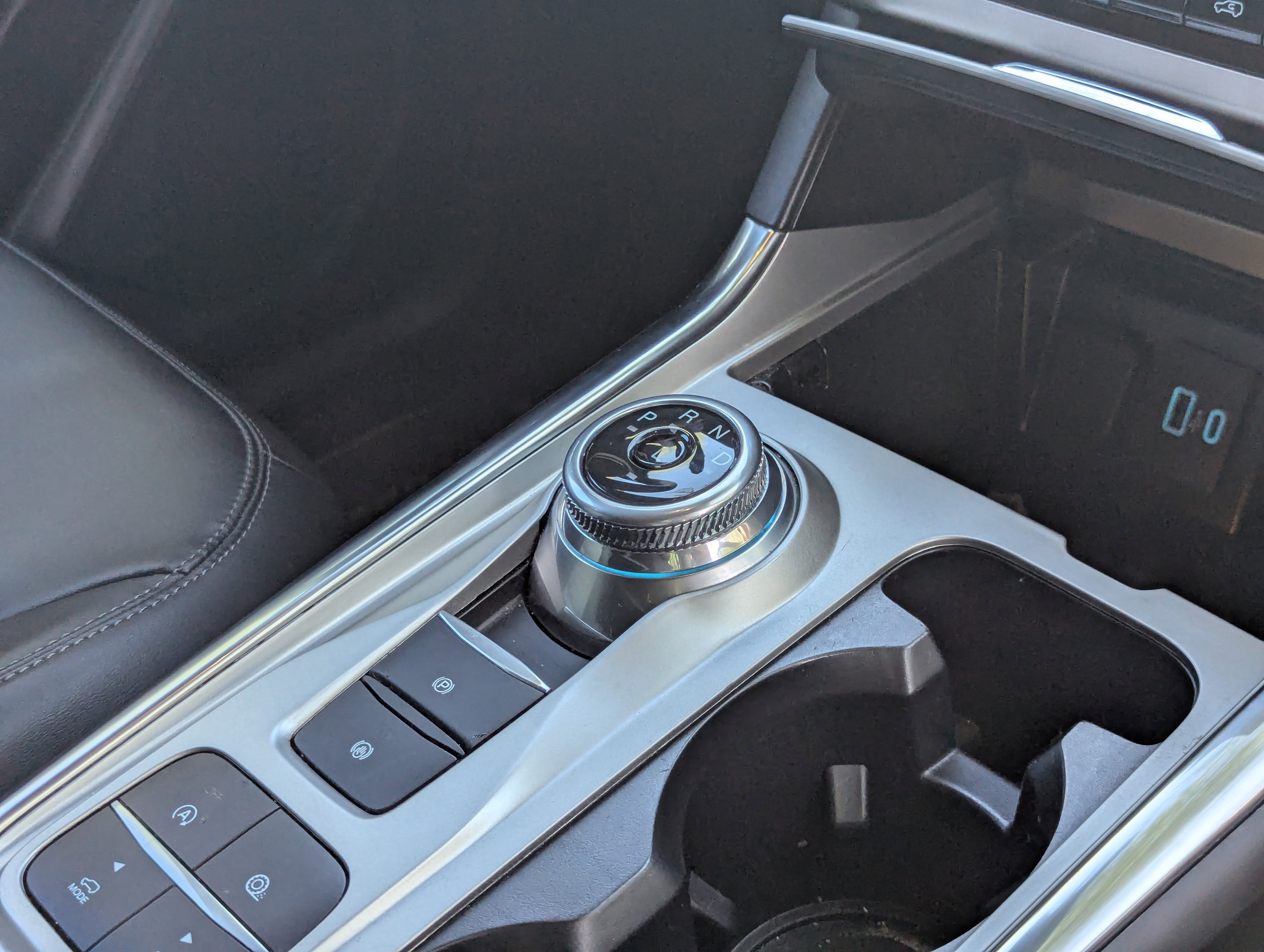 2023 Ford Explorer XLT photo 2