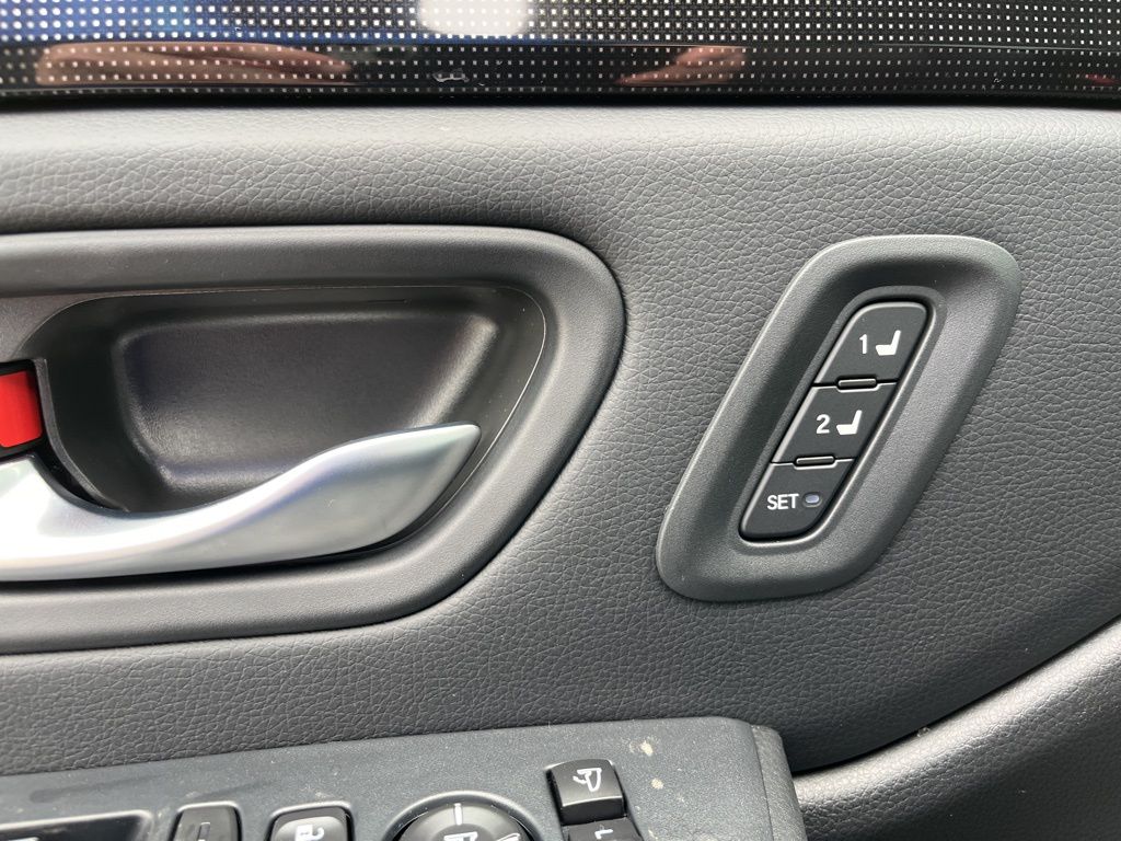 2025 Honda Pilot Black Edition photo 4