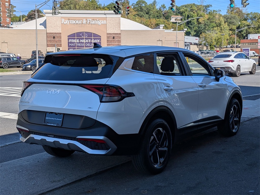 2023 Kia Sportage Hybrid LX photo 4