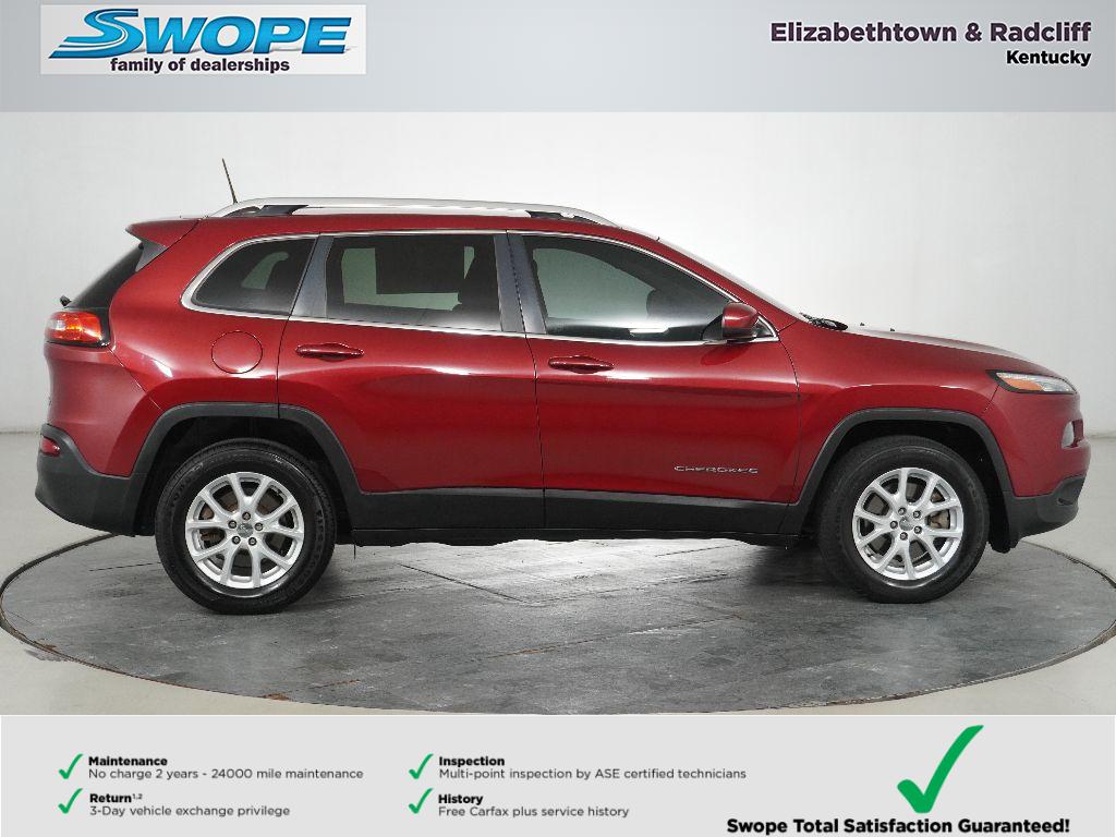 2017 Jeep Cherokee Latitude photo 2