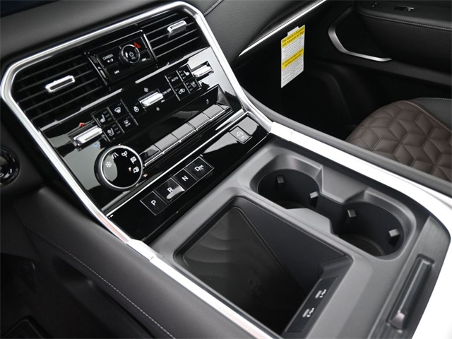 2025 Nissan Armada Platinum photo 27