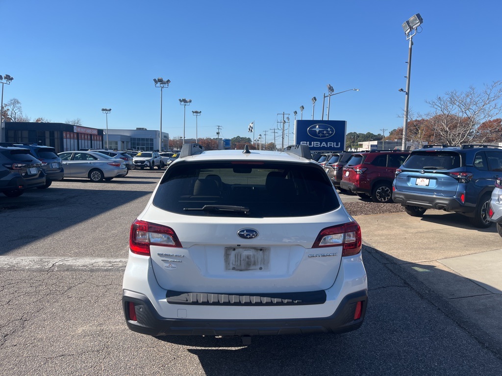 2019 Subaru Outback 2.5i Limited photo 3