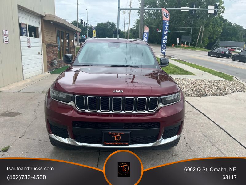 2023 Jeep Grand Cherokee Laredo Sport photo 2