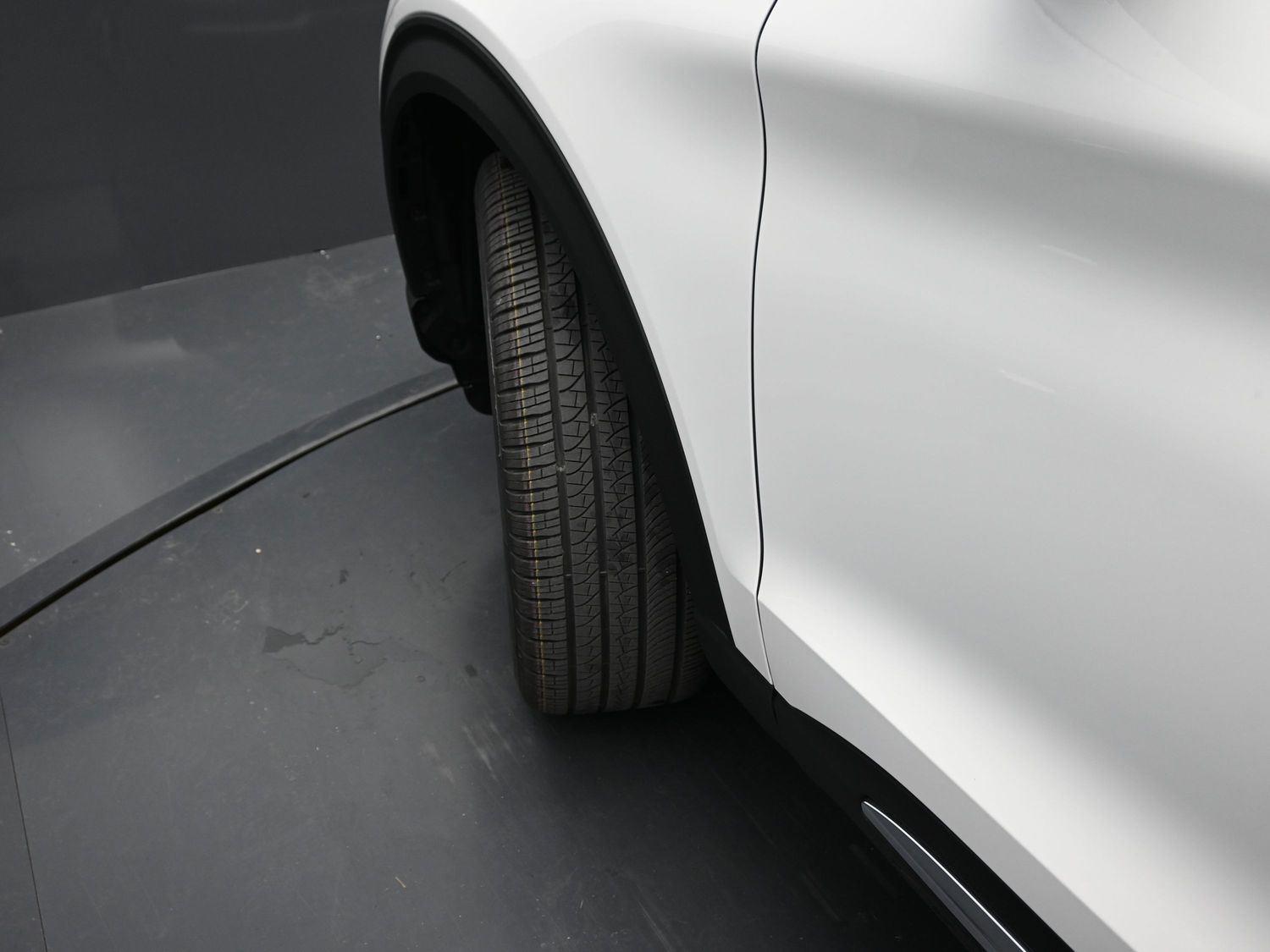 2026 Ford Explorer Platinum photo 3