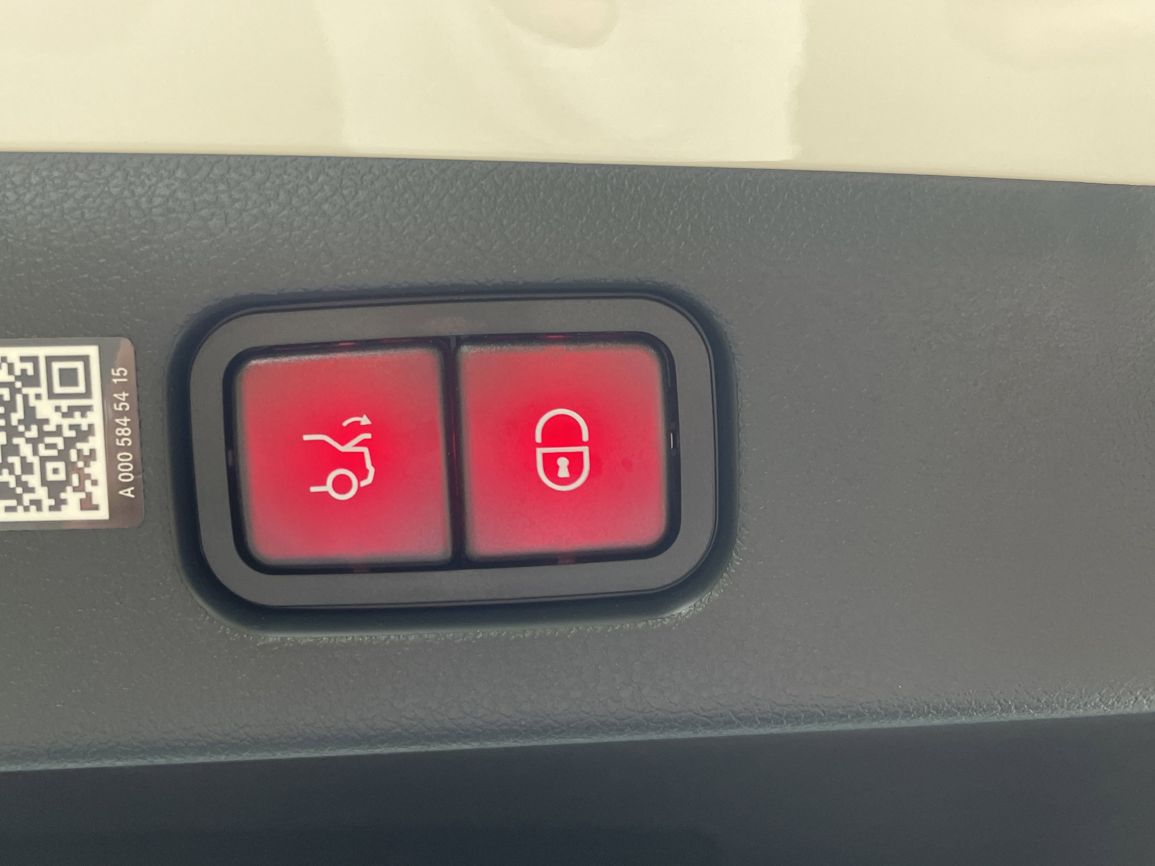 2025 Mercedes Benz E AMG 53 4MATIC Sedan photo 4