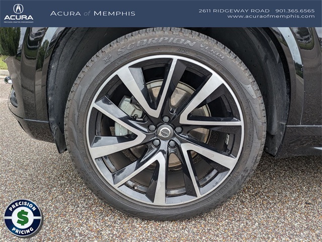 2019 Volvo XC90 T6 Momentum photo 8