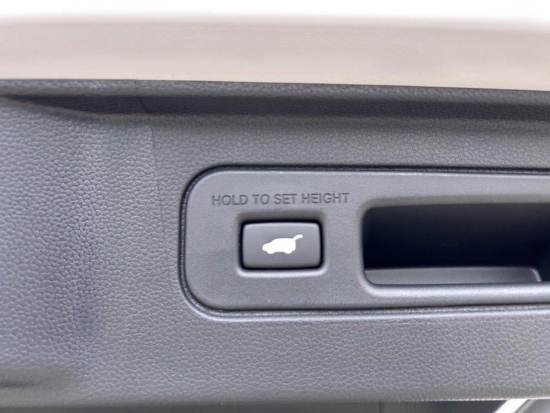 2025 Honda Pilot Black Edition photo 3