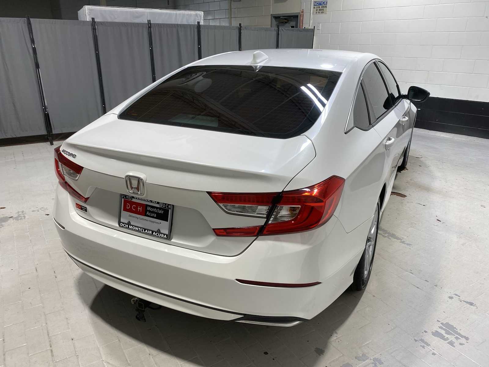 2018 Honda Accord LX 1.5T photo 24