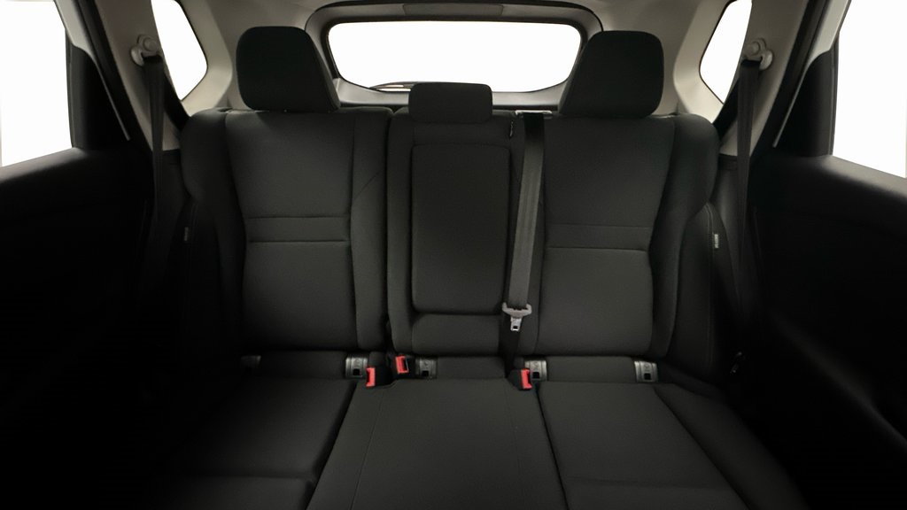 2025 Nissan Rogue S photo 14