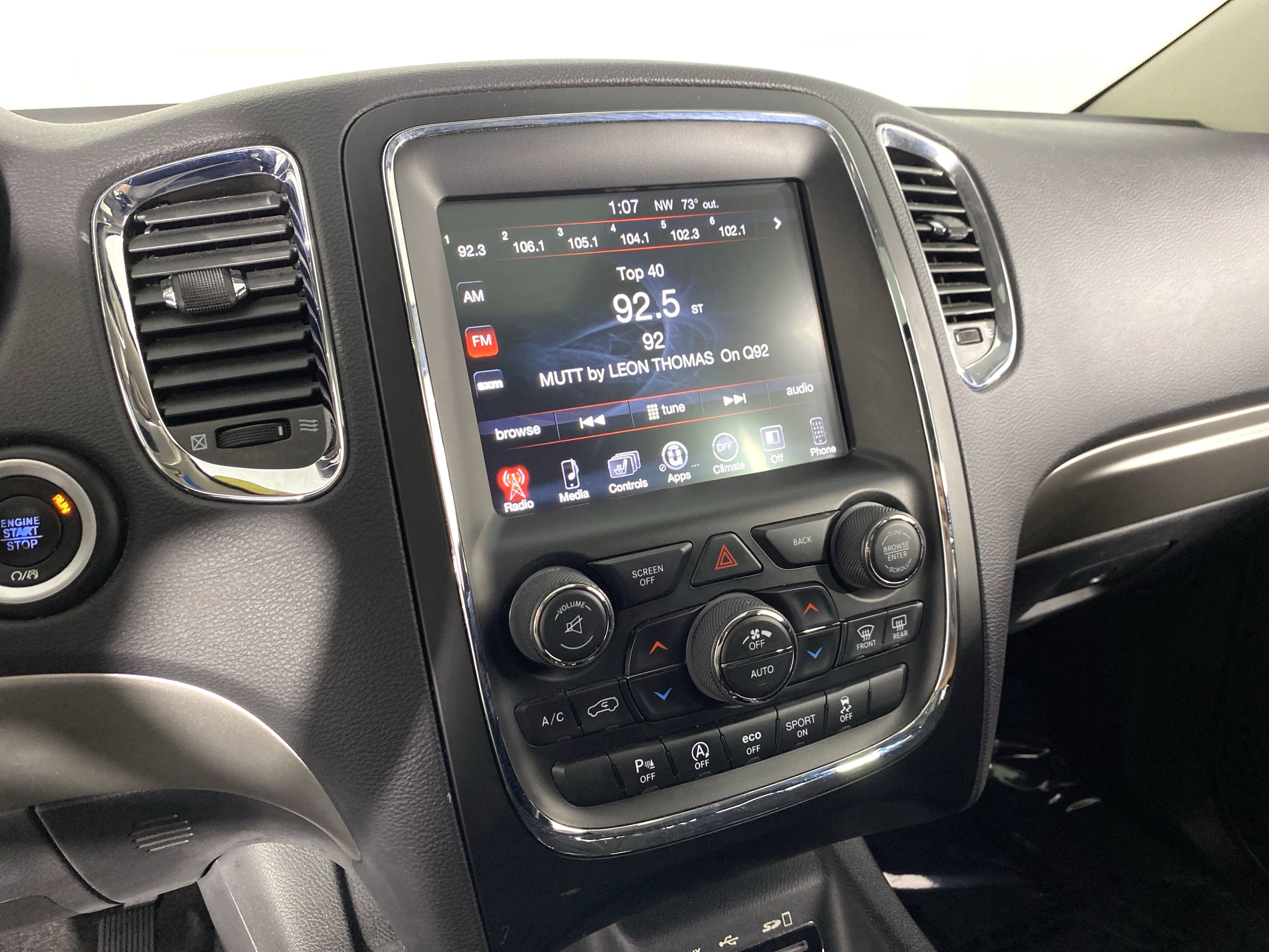 2017 Dodge Durango SXT photo 2