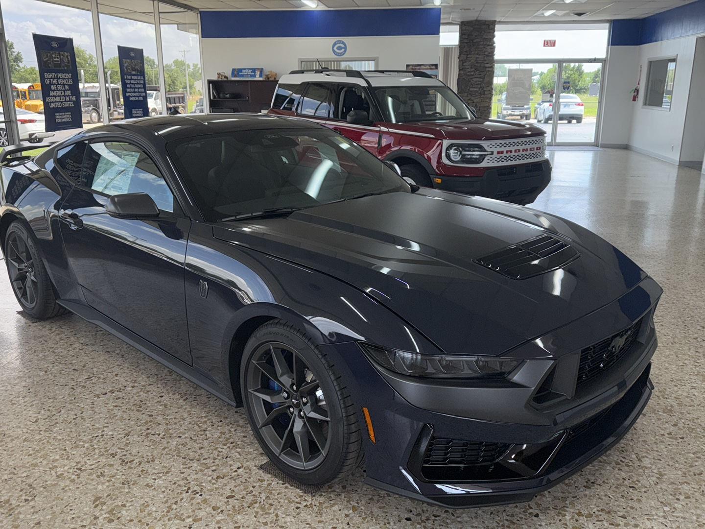 2025 Ford Mustang Dark Horse Premium photo 3