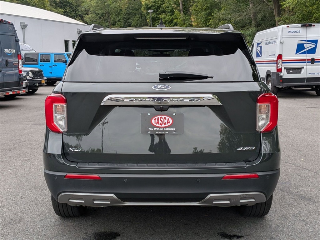 2022 Ford Explorer XLT photo 3