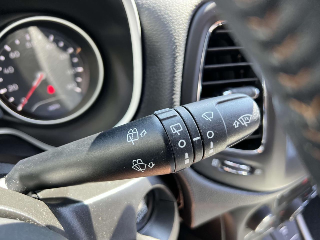 2019 Jeep Compass Latitude photo 29