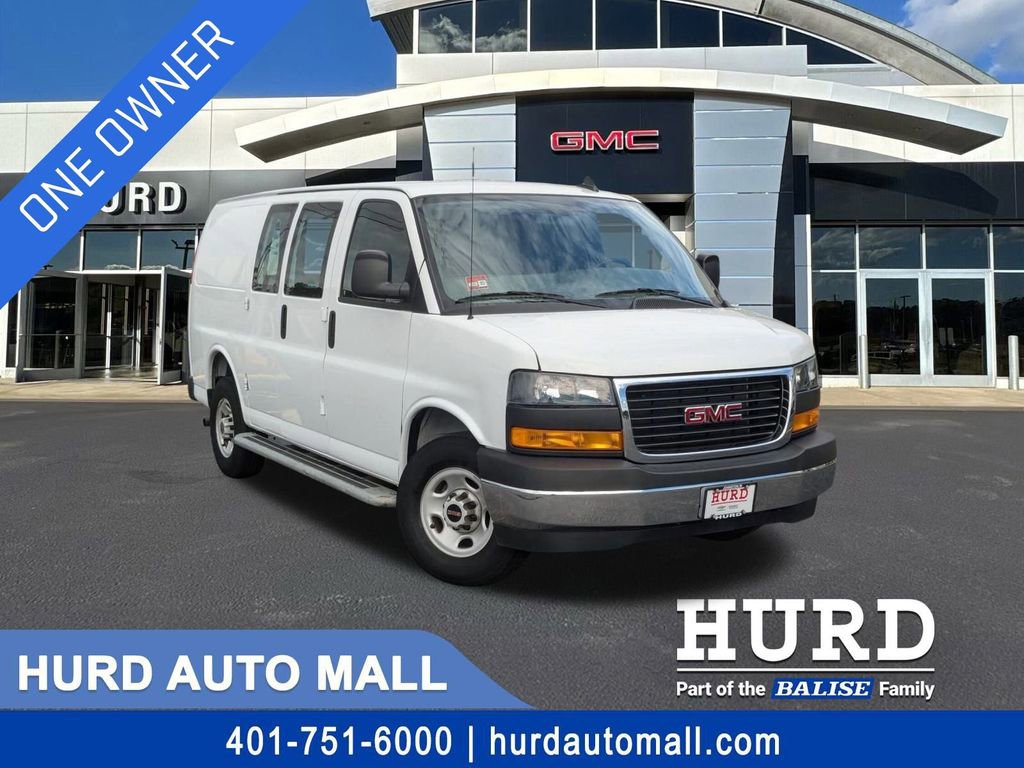 2023 GMC Savana Cargo Work Van's photo