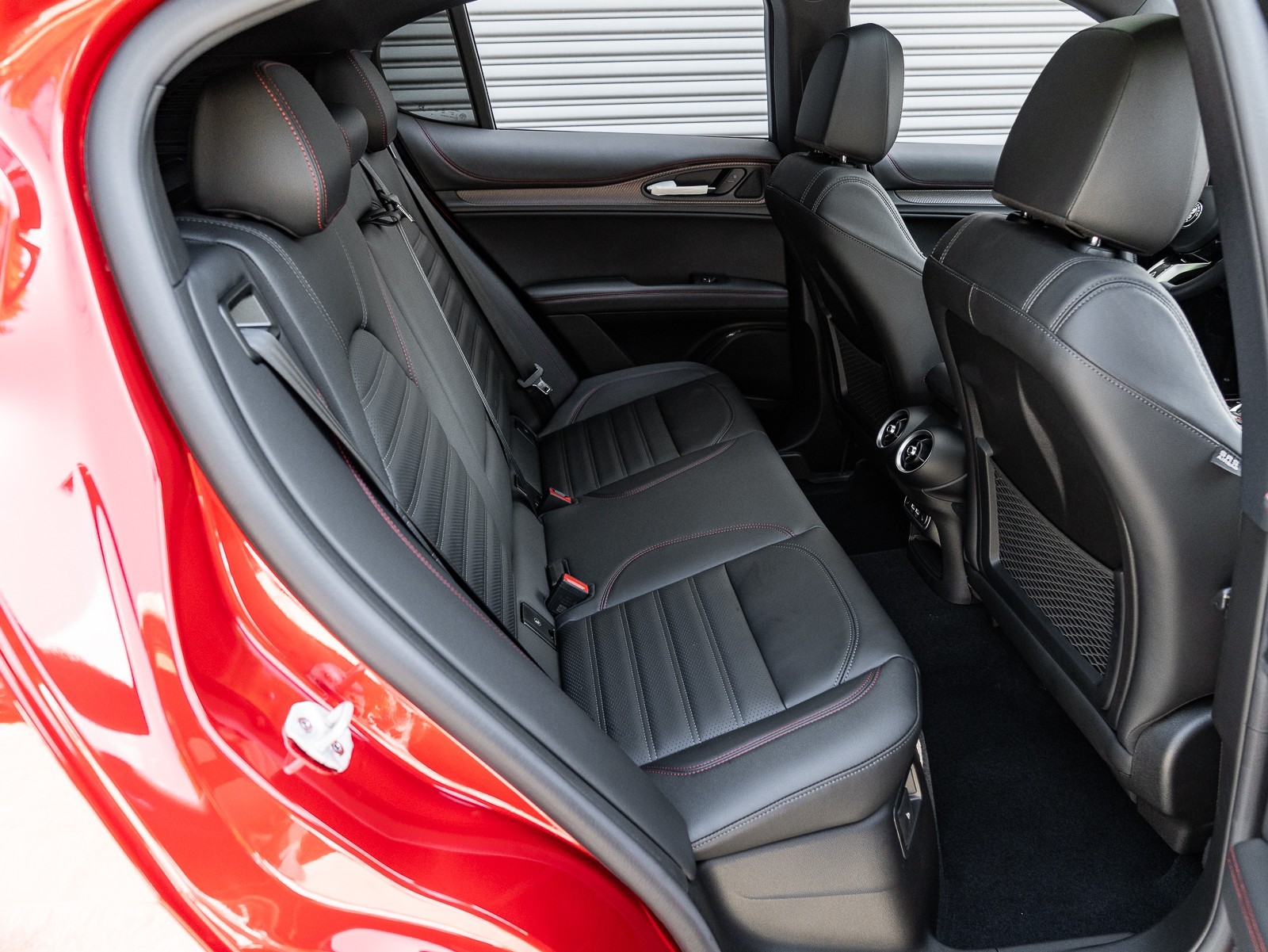 2024 Alfa Romeo Stelvio Quadrifoglio photo 12