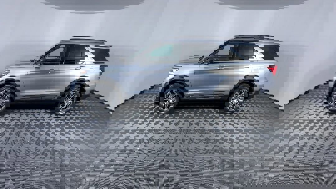 2025 Ford Explorer photo 5