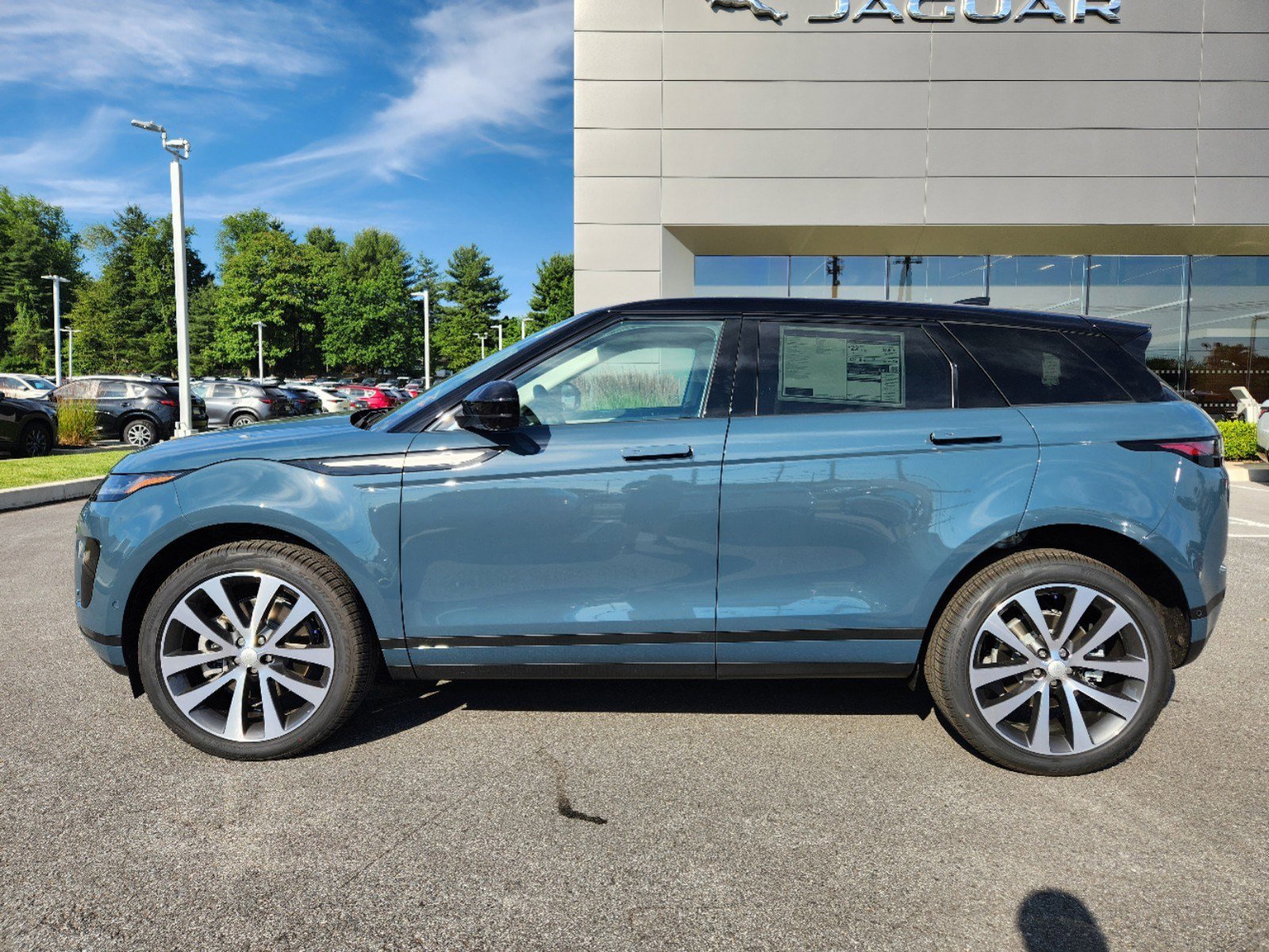 2024 Land Rover Range Rover Evoque S photo 5