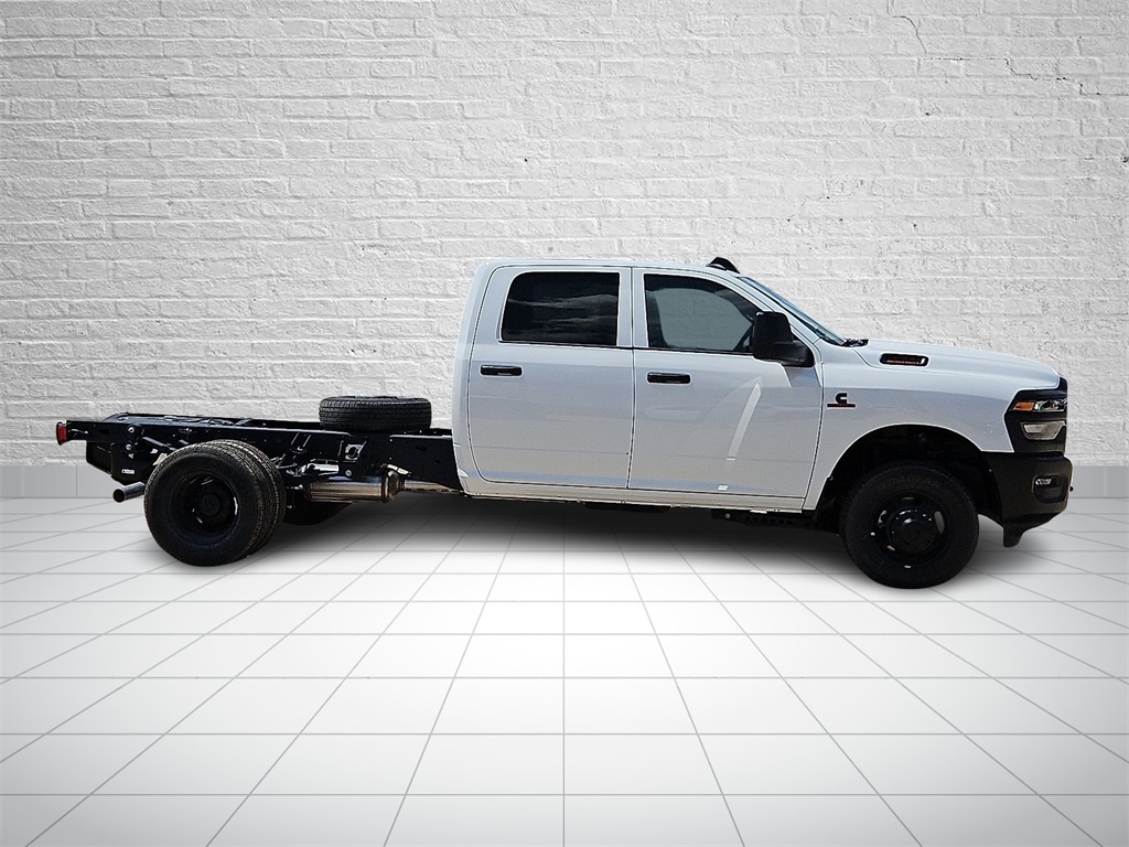 2025 Ram 3500 Tradesman photo 5