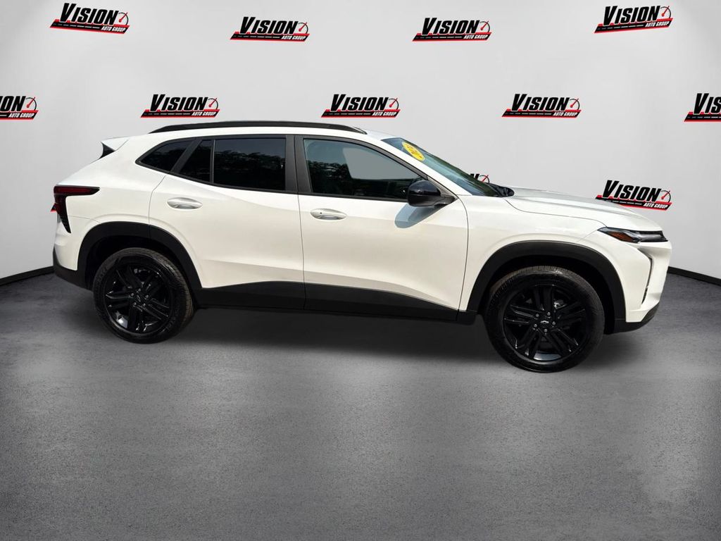 2024 Chevrolet Trax ACTIV photo 4