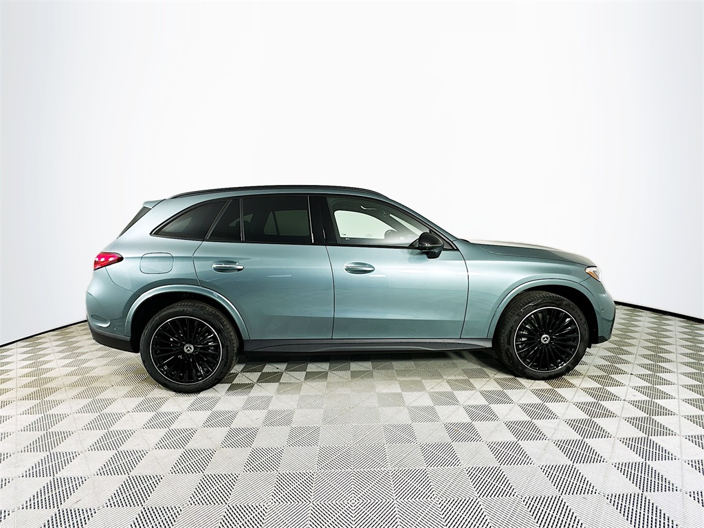 2026 Mercedes Benz GLC 300 4MATIC photo 8