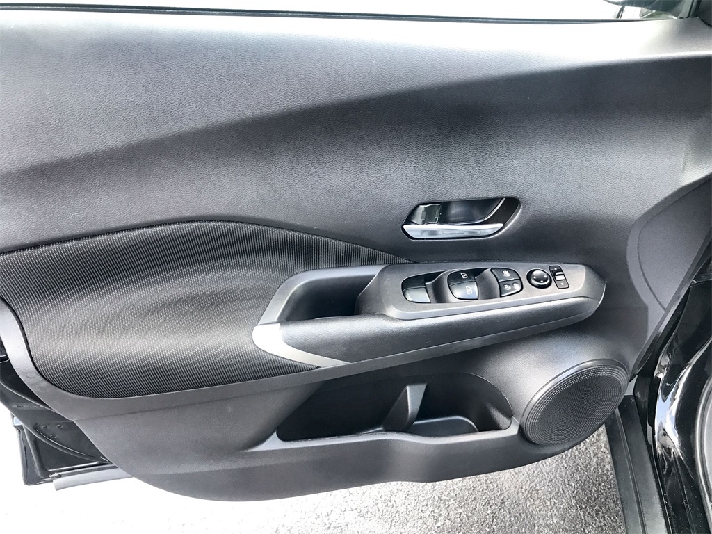 2024 Nissan Kicks SV photo 12