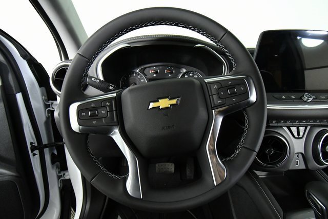 2026 Chevrolet Blazer 3LT photo 2