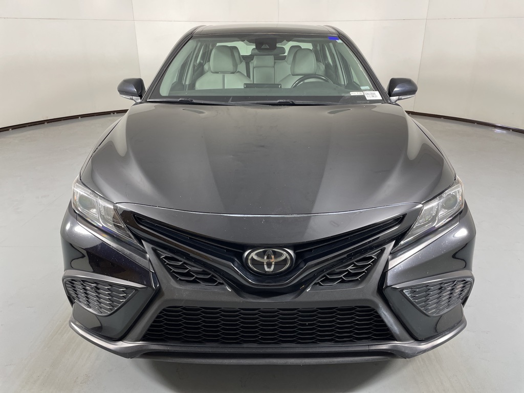 2023 Toyota Camry SE photo 3