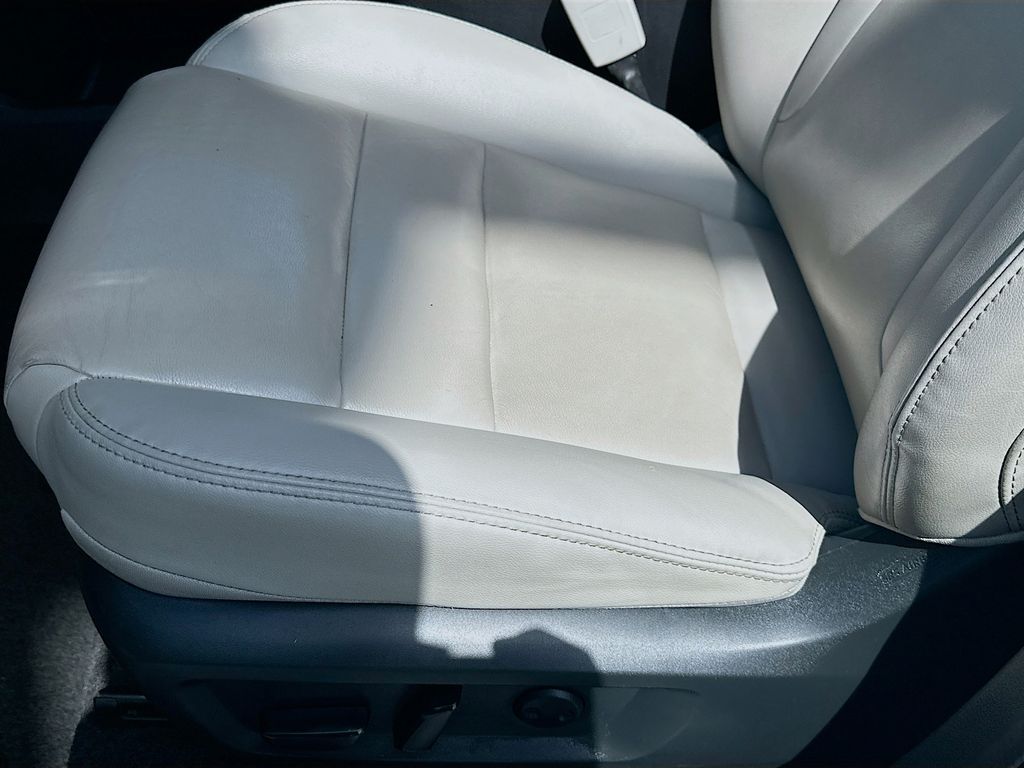 2023 Nissan Rogue SL photo 22
