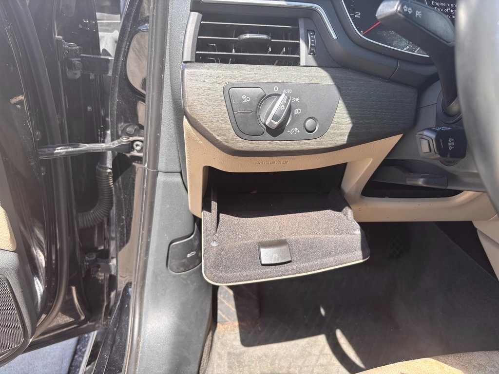 2019 Audi A4 Premium 45 TFSI Quattro photo 23