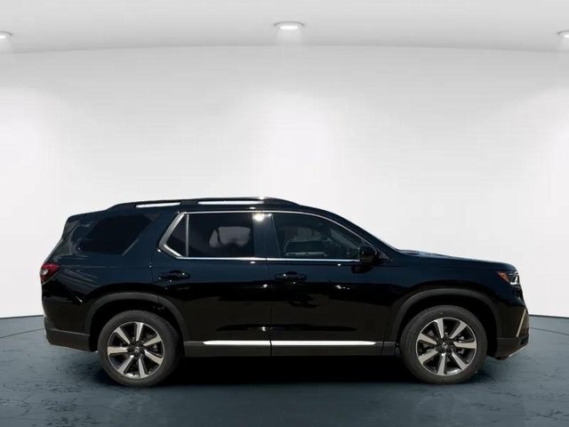 2025 Honda Pilot Touring photo 6