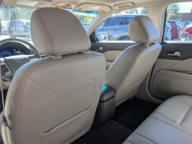 2011 Ford Fusion SEL photo 12