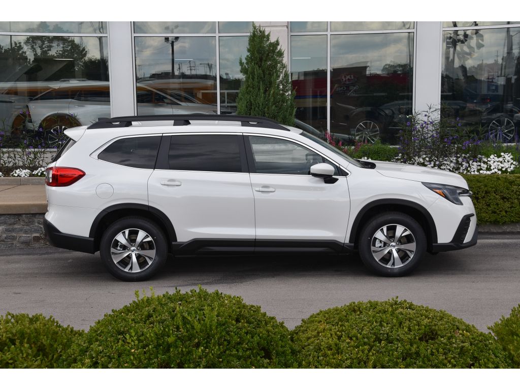 2025 Subaru Ascent Premium photo 2