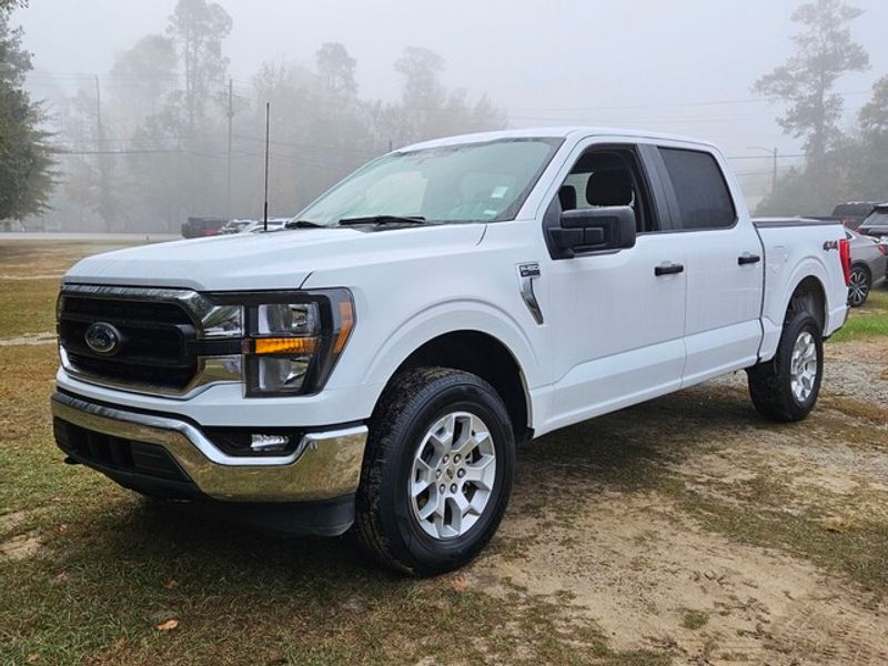 2023 Ford F-150 XLT photo 3
