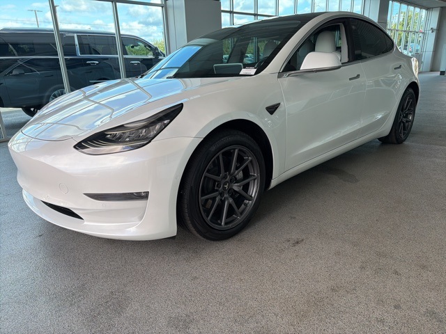 2020 Tesla Model 3 Base's photo