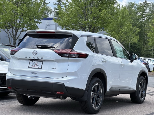 2025 Nissan Rogue SV photo 2