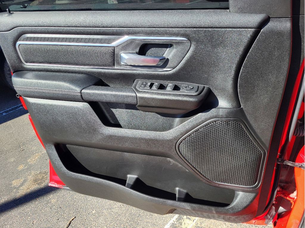 2025 Ram 1500 Big Horn photo 7