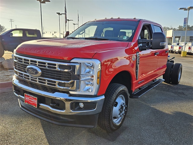 2024 Ford F-350 XL photo 3