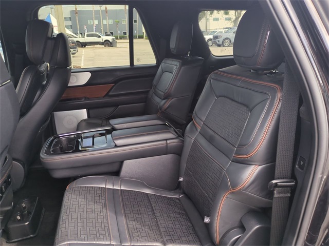 2024 Lincoln Navigator Black Label photo 14