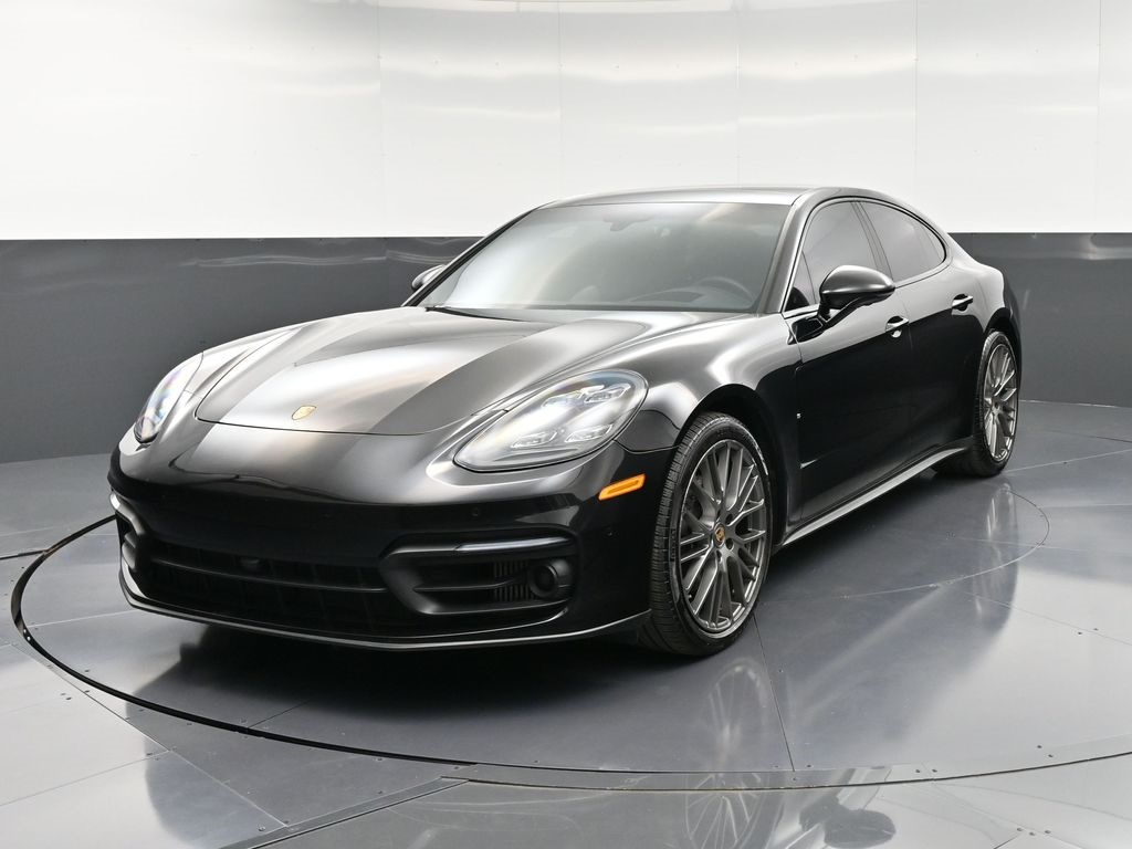2022 Porsche Panamera Platinum Edition's photo
