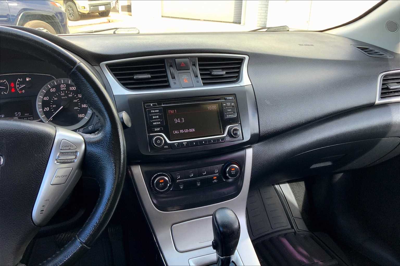 2015 Nissan Sentra SV photo 6