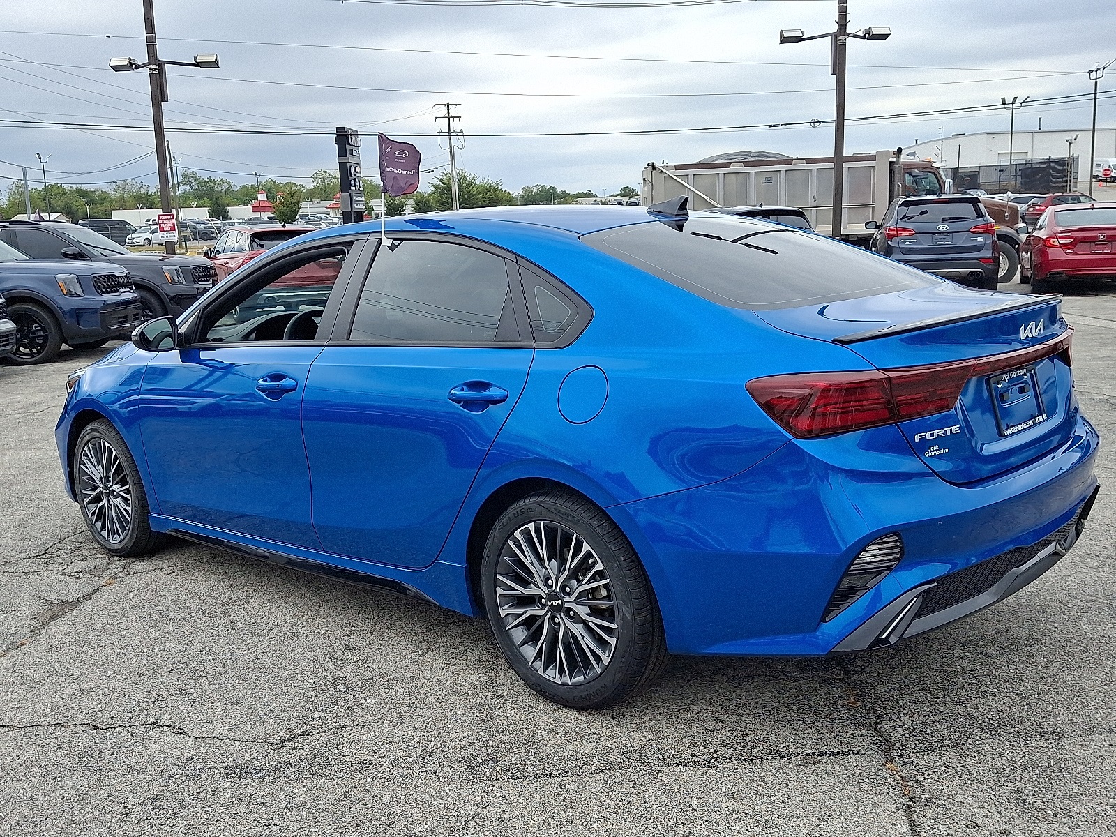 2023 Kia Forte GT-Line photo 5
